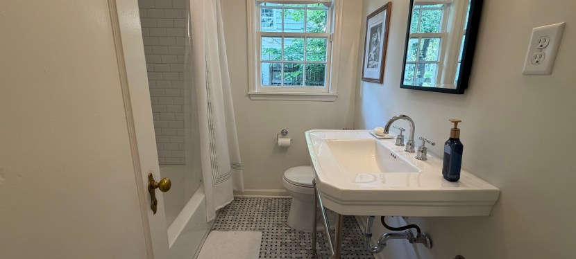 Elegant Refresh: Bathrooms Before and&nbsp;After